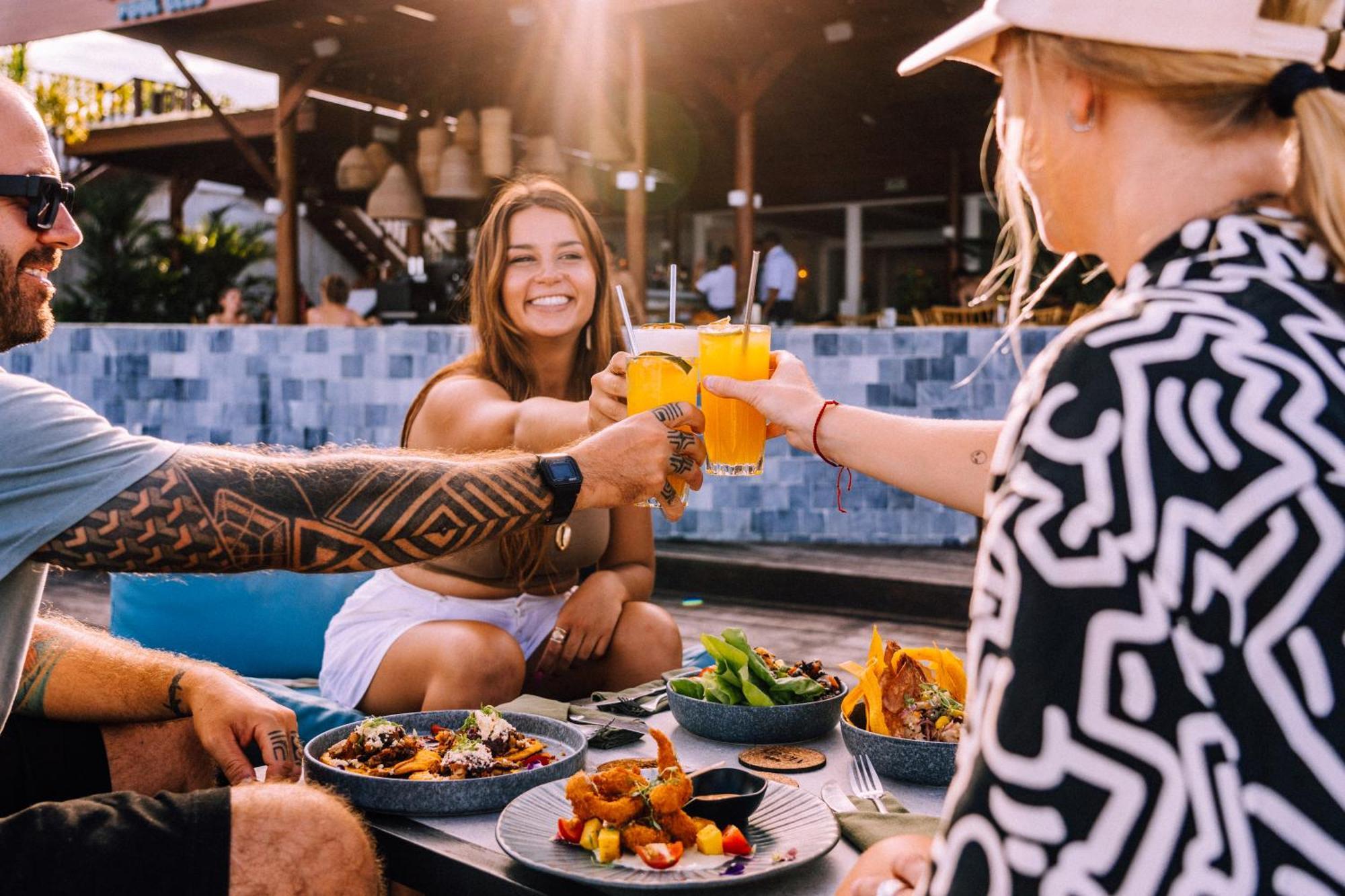 בוקס דל טורו Tropical Suites Hotel מראה חיצוני תמונה