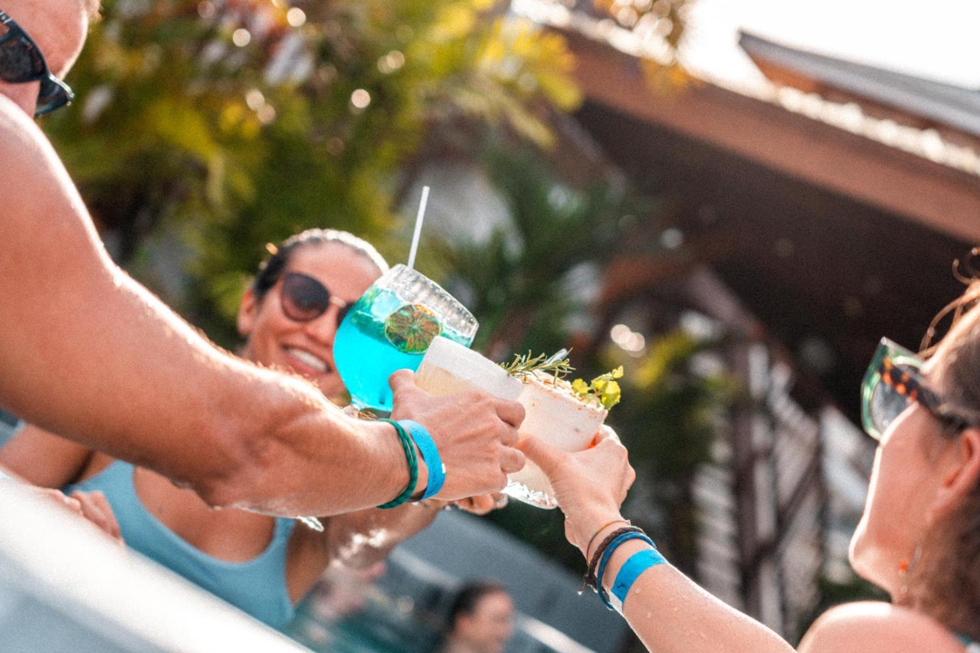 בוקס דל טורו Tropical Suites Hotel מראה חיצוני תמונה