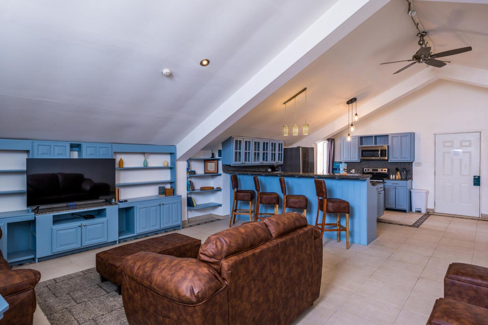 בוקס דל טורו Tropical Suites Hotel מראה חיצוני תמונה