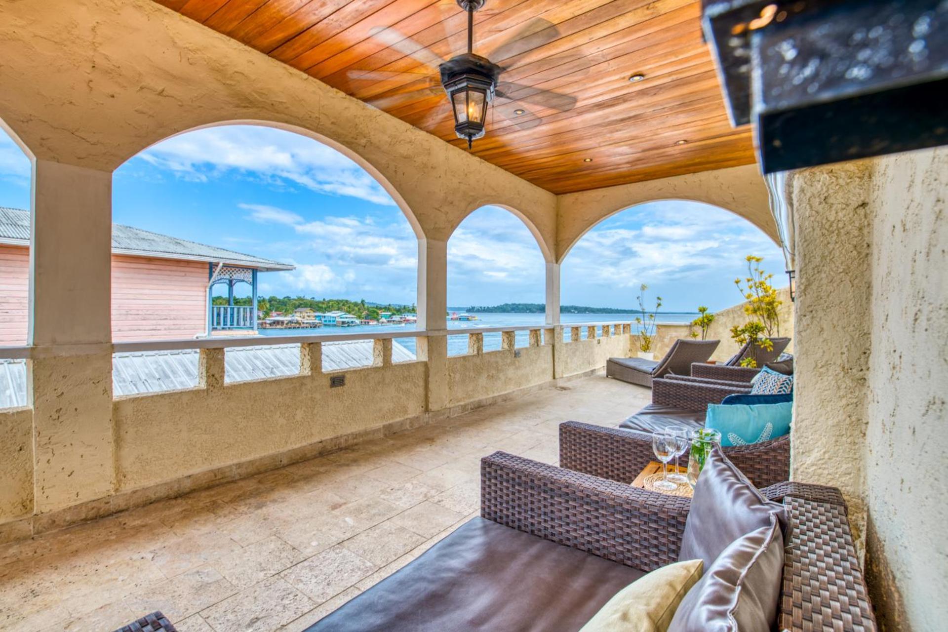 בוקס דל טורו Tropical Suites Hotel מראה חיצוני תמונה