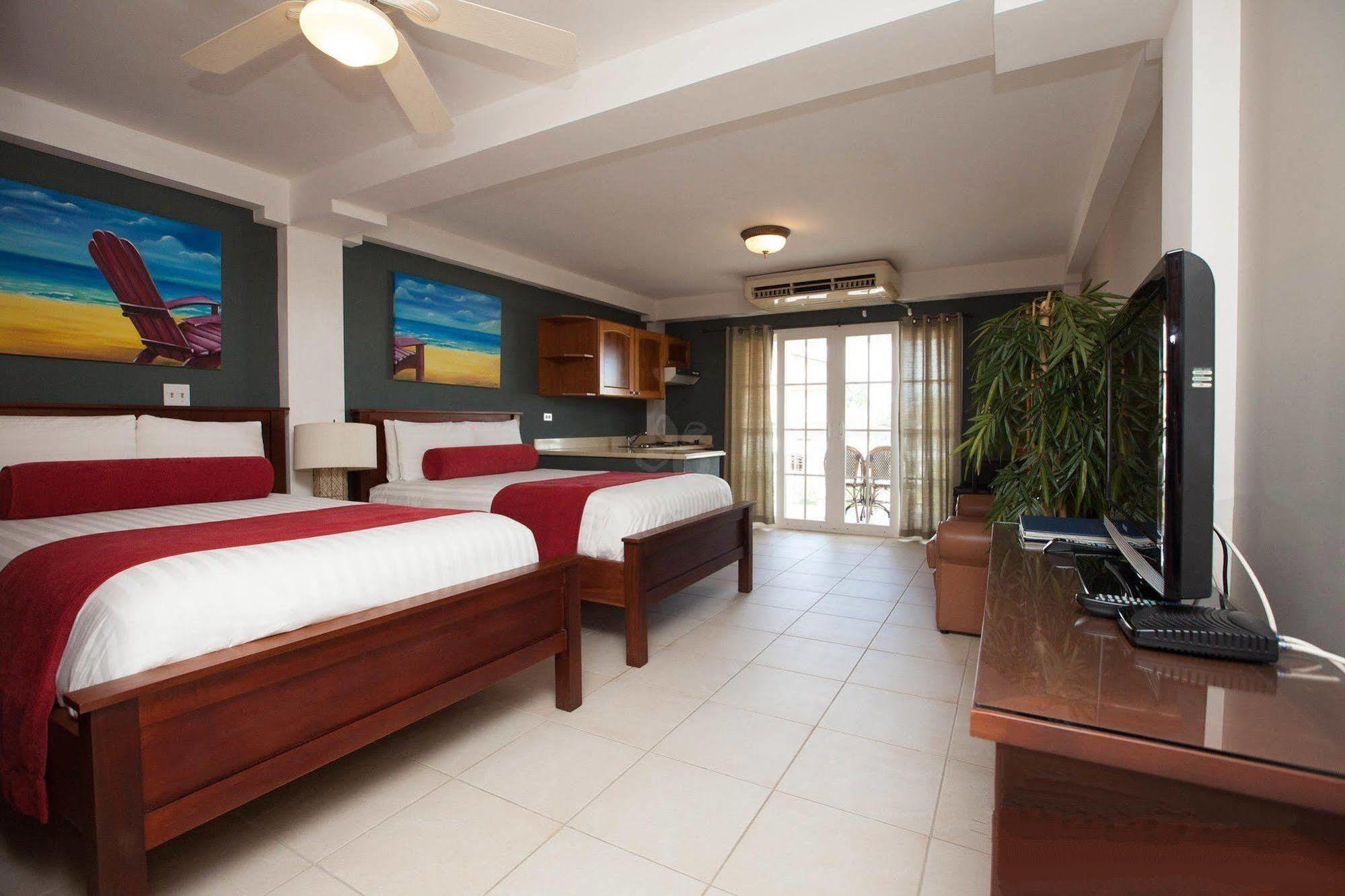 בוקס דל טורו Tropical Suites Hotel מראה חיצוני תמונה